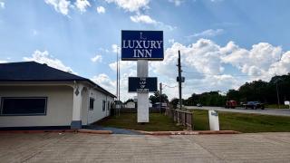 Luxury Inn Liberty - 8