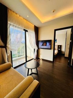 OM Sapphire Residence Ha Long Beach View - 5