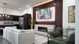 3 King Beds and 4 Bathrooms Near Downtown and OTR - 0