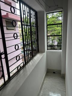 Lilypad Stay - Cozy 2BHK Private Apartment - 2