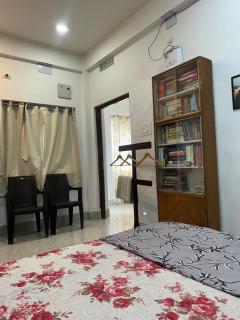 Lilypad Stay - Cozy 2BHK Private Apartment - 8