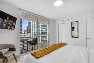 Luxury 3BR in Brickell 4 Beds & Free Parking - 7