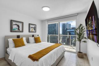 Luxury 3BR in Brickell 4 Beds & Free Parking - 5
