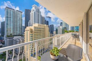 Luxury 3BR in Brickell 4 Beds & Free Parking - 3