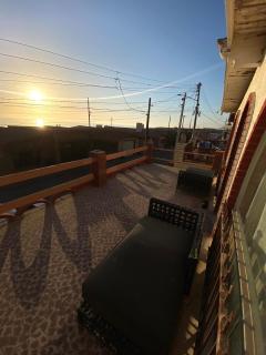 Amazing Private Room 1-Min Walk to the Beach - 4