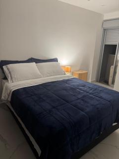 Brand new apartment, with pool, sauna, close to everything! - 5