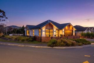 Ataahua a Sunlit 4BR Home that Sleeps 8 - 6