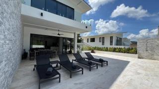 Villa Hana Modern Pool Villa in Bo Put - 9