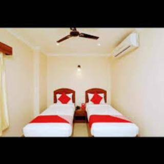 Hotel Kumud Plaza - 2