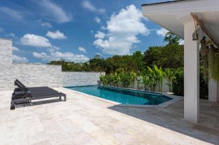 Villa Ria Modern Pool Villa in Bo Put - 1