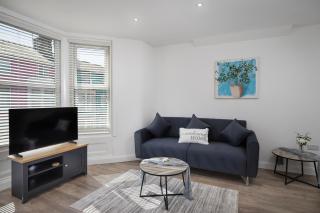 Luxury 1-Bed Stylish Central Blackpool - 9