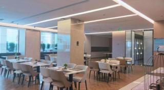 Borrman Hotel Golden Crown Liuzhou Wuxing Pedestrian Street - 1