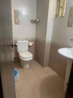 Bashundhara 3-Bedroom Apartment Near Airport & Jamuna Future Park - 5