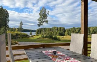 2 Bedroom Awesome Home In Svanskog - 1