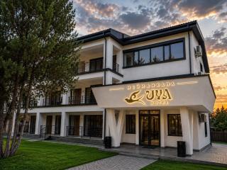 Uya Hotel - 0