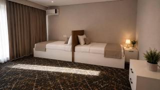 Uya Hotel - 3