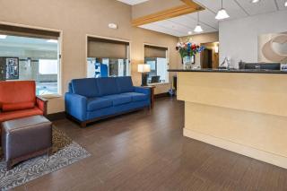 Comfort Inn Columbia Gorge - 9