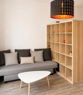 Stylish City Center Apartment with Terrace and Parking - 4