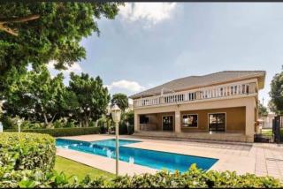 Stylish 2-Bedroom Retreat in Carlswald - 5