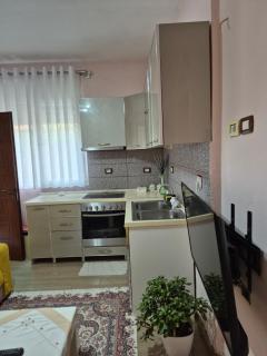 Apartament Pogradec 50m to Lake - 5
