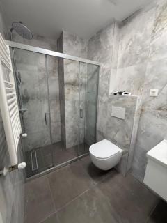 LUMA Luxe Central Penhouses in Grand River Complex - 6