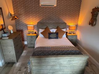 The View, Luxury studio, near Chatsworth - 9