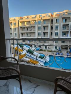 Pool View Apartment Near Airport & Beach - 5