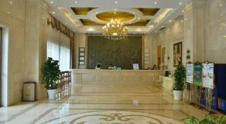 Vienna Hotel Shenzhen Bao'an Airport Taoyuanju Pingluanshan Metro Station - 3