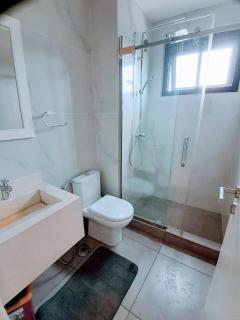 Stunning Modern Retreat with a Patio, Sea view and Super Fast Internet - 8