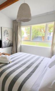 Sunny 2-Bed - 2 Min Walk to Lake - 5