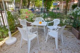 Appartamento indipendente con giardino, balcone vista mare - 0