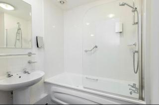 City Centre Apartment - 5
