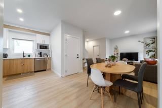 Stylish 3BR Family Stay DT, Stadium & Hospital - 5