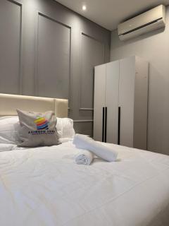 Sky Suites KLCC Homestay by Rainbow - 8