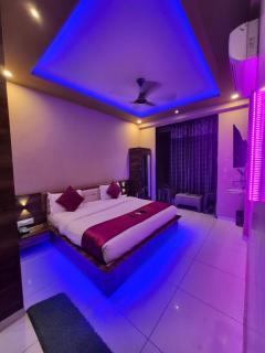 Royal Mansion Hotel - 8