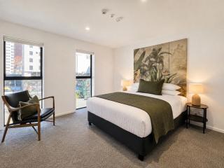 The Manchester - Luxury King Beds and Parking - 1