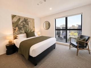 The Manchester - Luxury King Beds and Parking - 6
