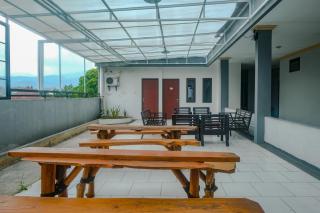 Urbanview The Halona near Jawa Timur Park 4 - 4