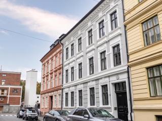 Large classical 4BR by the Royal Palace at Frogner - 1