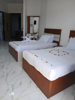 Juliana Sea View 1BR with 2 Pools & Water Slides - 6