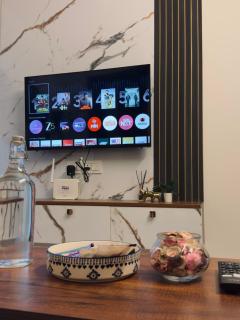Cozy Connect Elegant 1BHK Near EmbassyTechVillage - 1