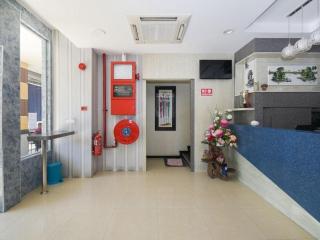 Sunshine Inn - 8