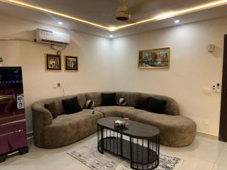 Premium 2 BHK In Central Lahore - 4