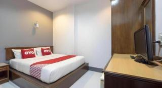 Capital O 75412 V Resort - 9
