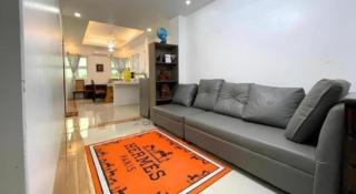 Pilot Hotel - 4