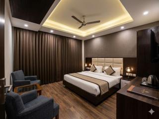 Hotel Rajpath Residency 2 Min Walk From Kaushambi Metro Station 3-star hotel Kaushambi, Ghaziabad - 2