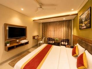 SWIMMING POOL LUXUARY RKB ,Puri , Near Seabeach & Shree Jagannath Temple , Fully Air Condationed Rooms ,Wifi , Lift , Restaurant & Parking , BEST LOCATION - 3