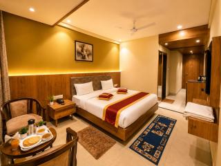 SWIMMING POOL LUXUARY RKB ,Puri , Near Seabeach & Shree Jagannath Temple , Fully Air Condationed Rooms ,Wifi , Lift , Restaurant & Parking , BEST LOCATION - 8