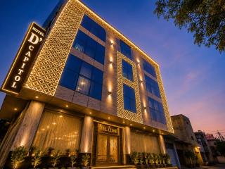 Hotel D'Capitol Premirer- Near Delhi Aerocity - 0