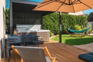 Fare Vahiné, maison tahitienne avec jacuzzi privé - PrestigeLodgesFontainebleau - 5
